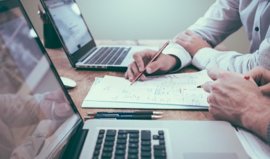 Overzicht in je financiële administratie met subgrootboeken